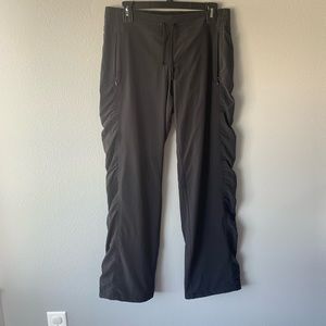 Athleta La Viva black drawstring ruched pants size 8